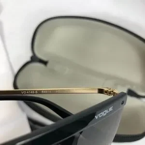 Vogue VO4149S 848/11 Sunglasses Sunglasses Vogue VO 4149S 848/11 39-00 - Dr.Lensor main image 4